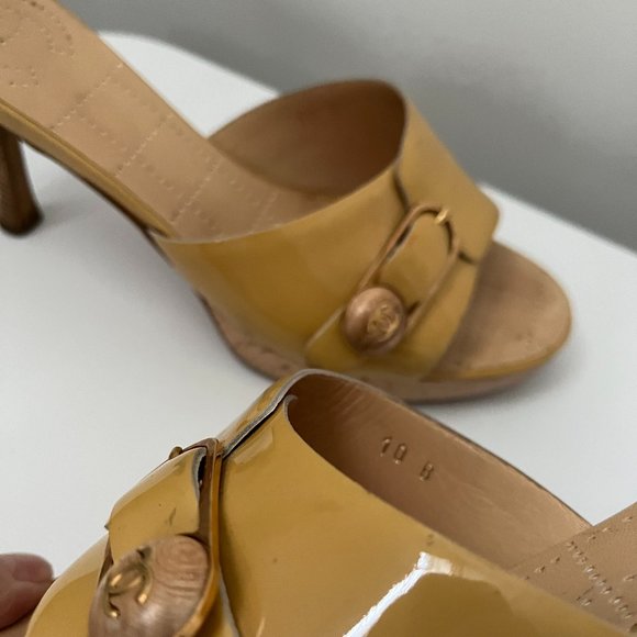 CHANEL Vintage Slides - Picture 9 of 16